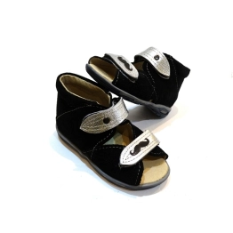 tvirtu uzkulniu basutes ortopedines "Mustaci" 